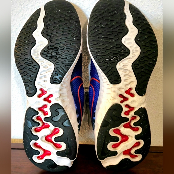 Kids Nike Renew size 5 Y Blue Sneakers - Picture 11 of 12